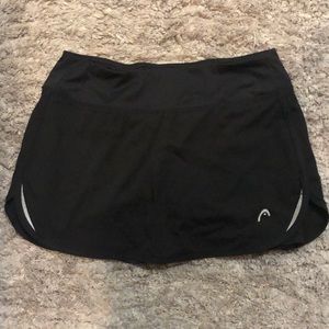 Black Head tennis skirt